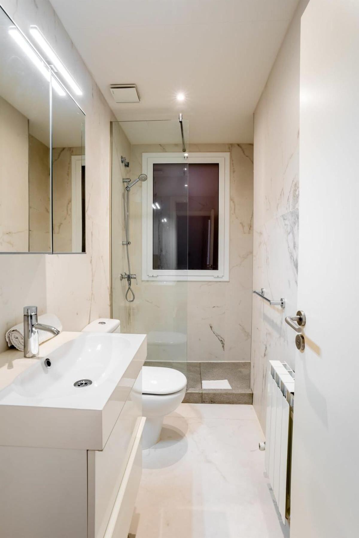 Paseo De Gracia Modern And Cozy 3bd - 2bth Appartement *